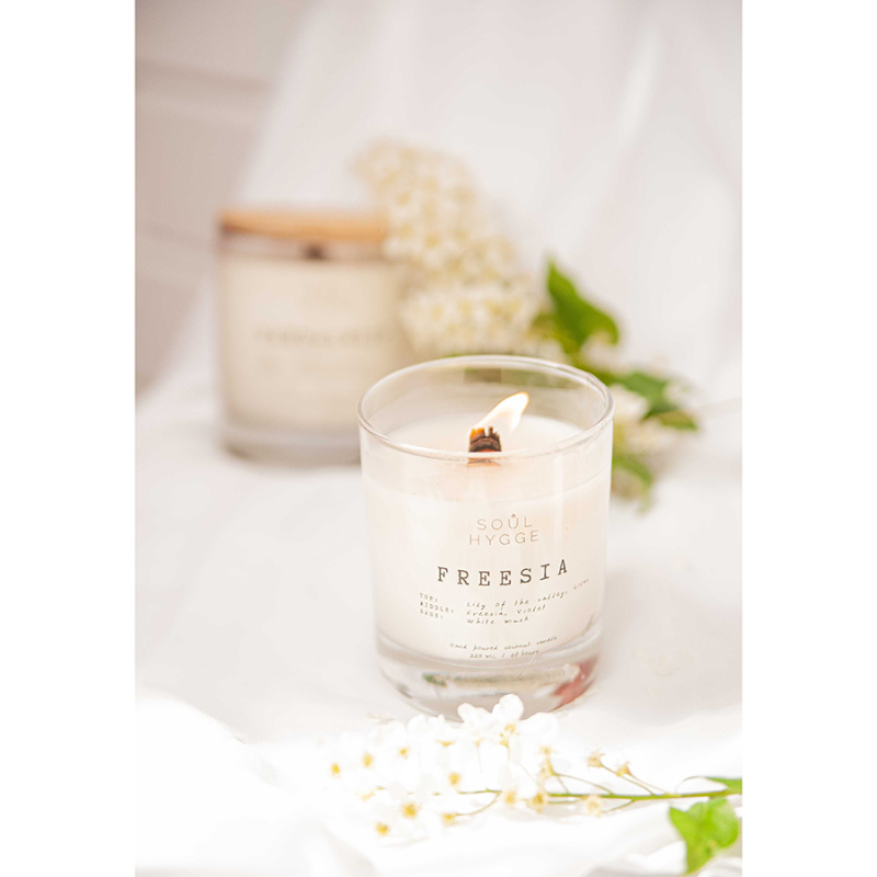 Свеча Freesia (хлопковый фитиль)