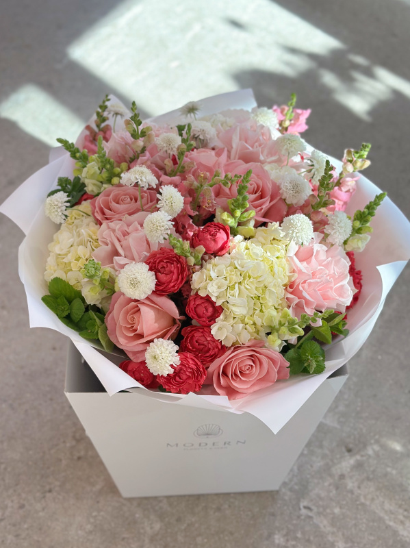 БОЛЬШОЙ ТОРЖЕСТВЕННЫЙ БУКЕТ С ПИОНОВИДНОЙ РОЗОЙ БОЛЬШОЙ ТОРЖЕСТВЕННЫЙ БУКЕТ С ПИОНОВИДНОЙ РОЗОЙ